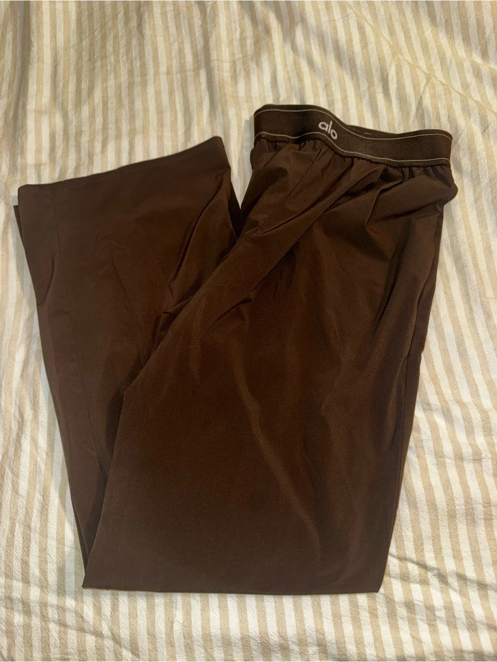 Alo women’s Brown Performance Pants in tall - Picture 1 of 3